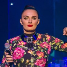 Елена Ваенга снова отменила гастроли из-за болезни