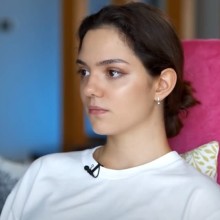 Евгения Медведева украла украшение у Егора Шипа