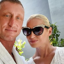Избивший жену экс-жених Волочковой Кузнецов арестован в суде