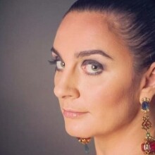 Елена Ваенга отказалась выступать из-за болезни