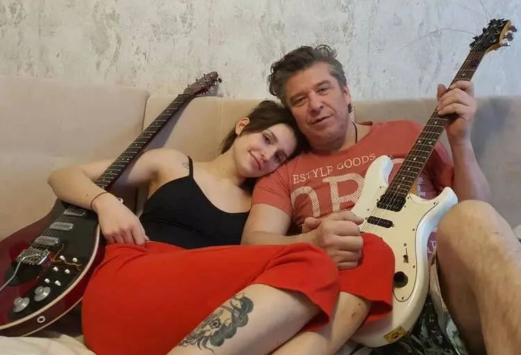 Экс-солист «На-На» Юрин готовится к свадьбе с 20-летней избранницей