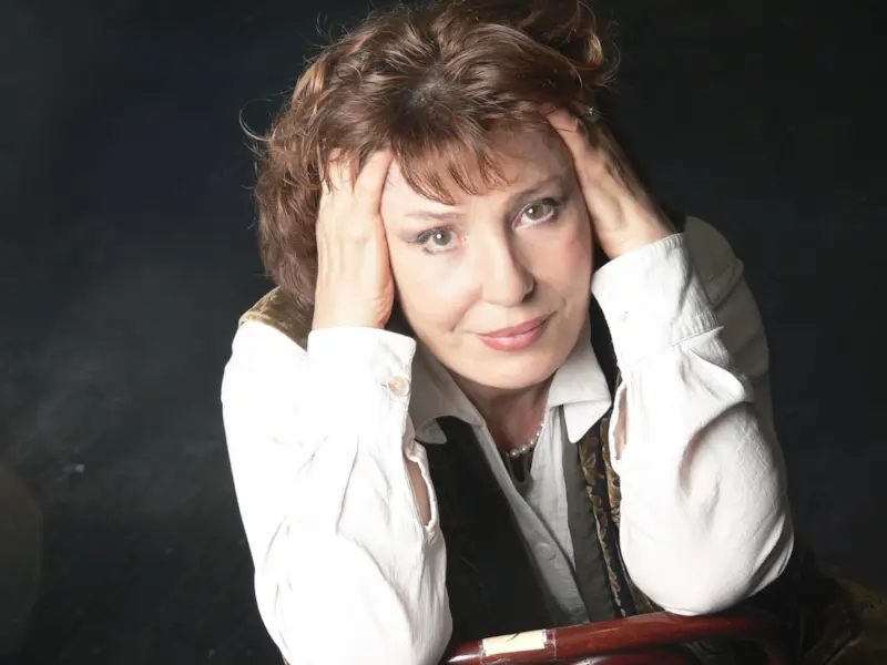 Елена Камбурова