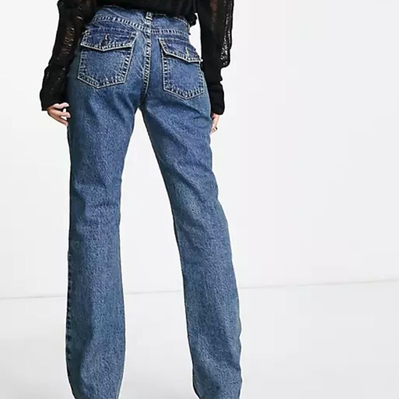 Расклешенные джинсы с низкой посадкой ASOS — лучшие джинсы для прямоугольной фигуры