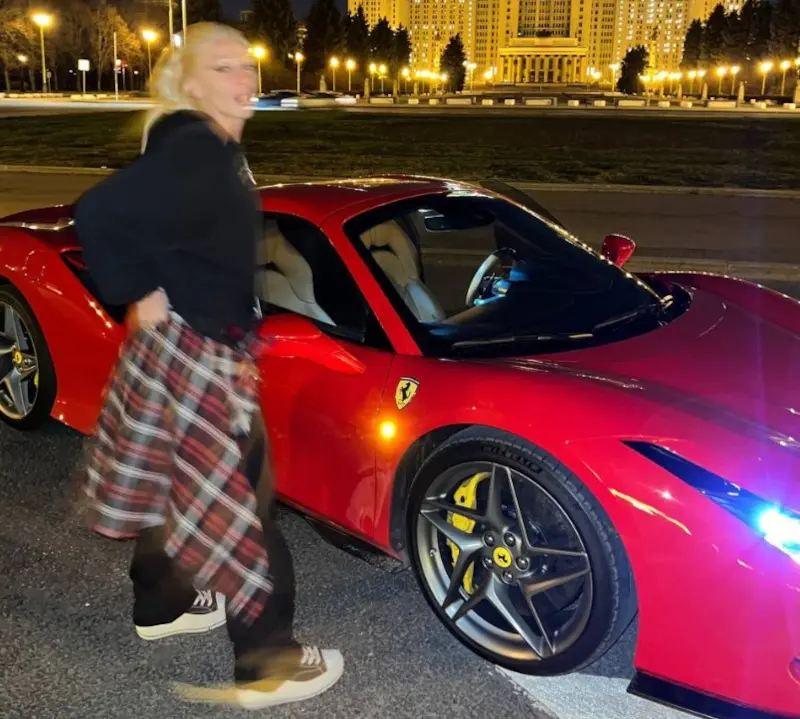 Настя Ивлеева купила машину за 30 млн рублей