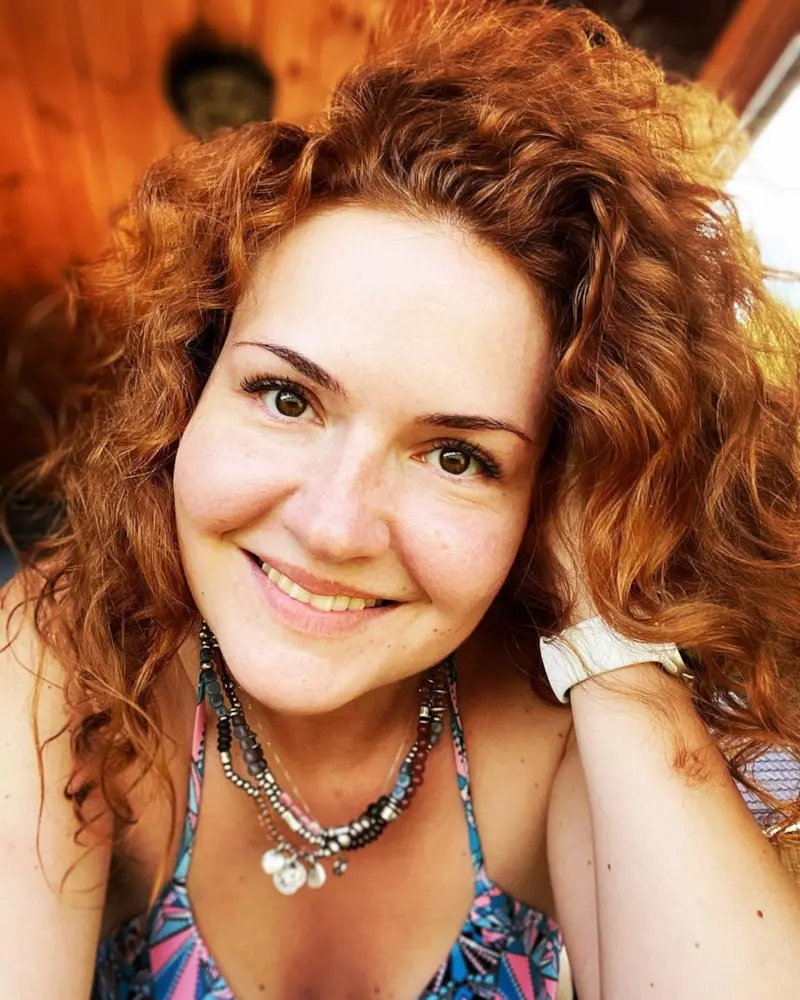 Актриса Алена Фалалеева