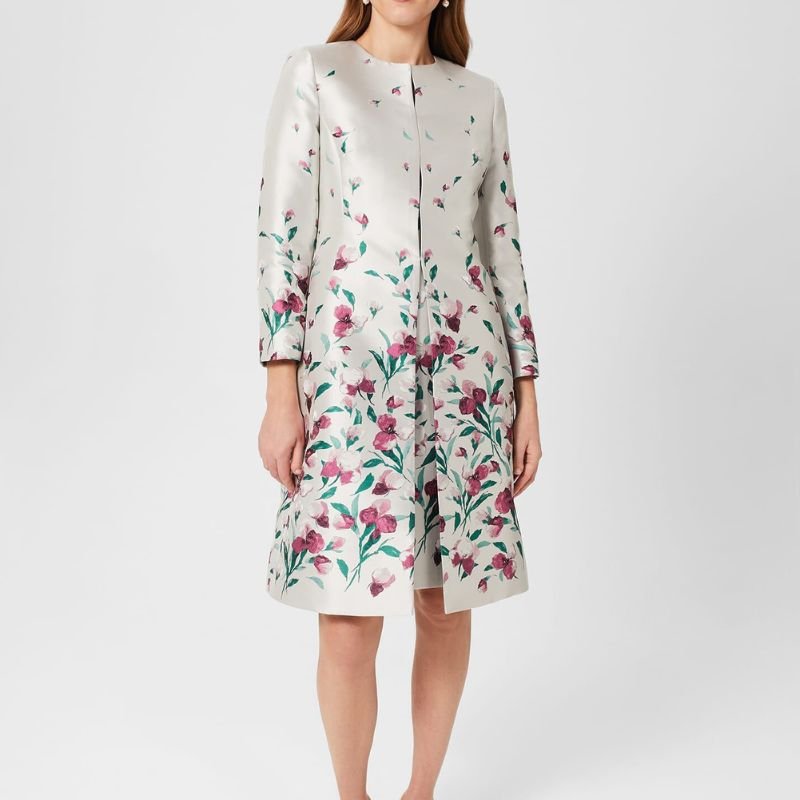 модель в жаккардовом пальто Hobbs Gwen 