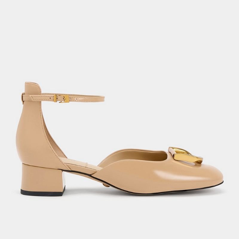 Лакированная кожа Charles & Keith Gabine D