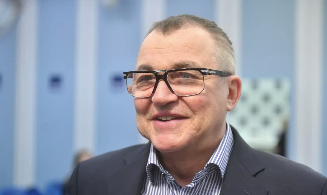 Дмитрий Дибров попал в аварию в Москве