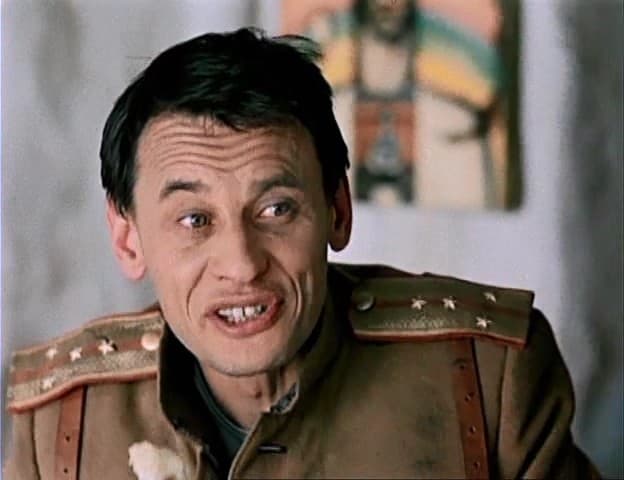 Актер Владимир Наумов в фильме «Гори, гори, моя звезда»