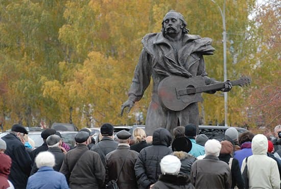 Памятник Владимиру Мулявину в Екатеринбурге